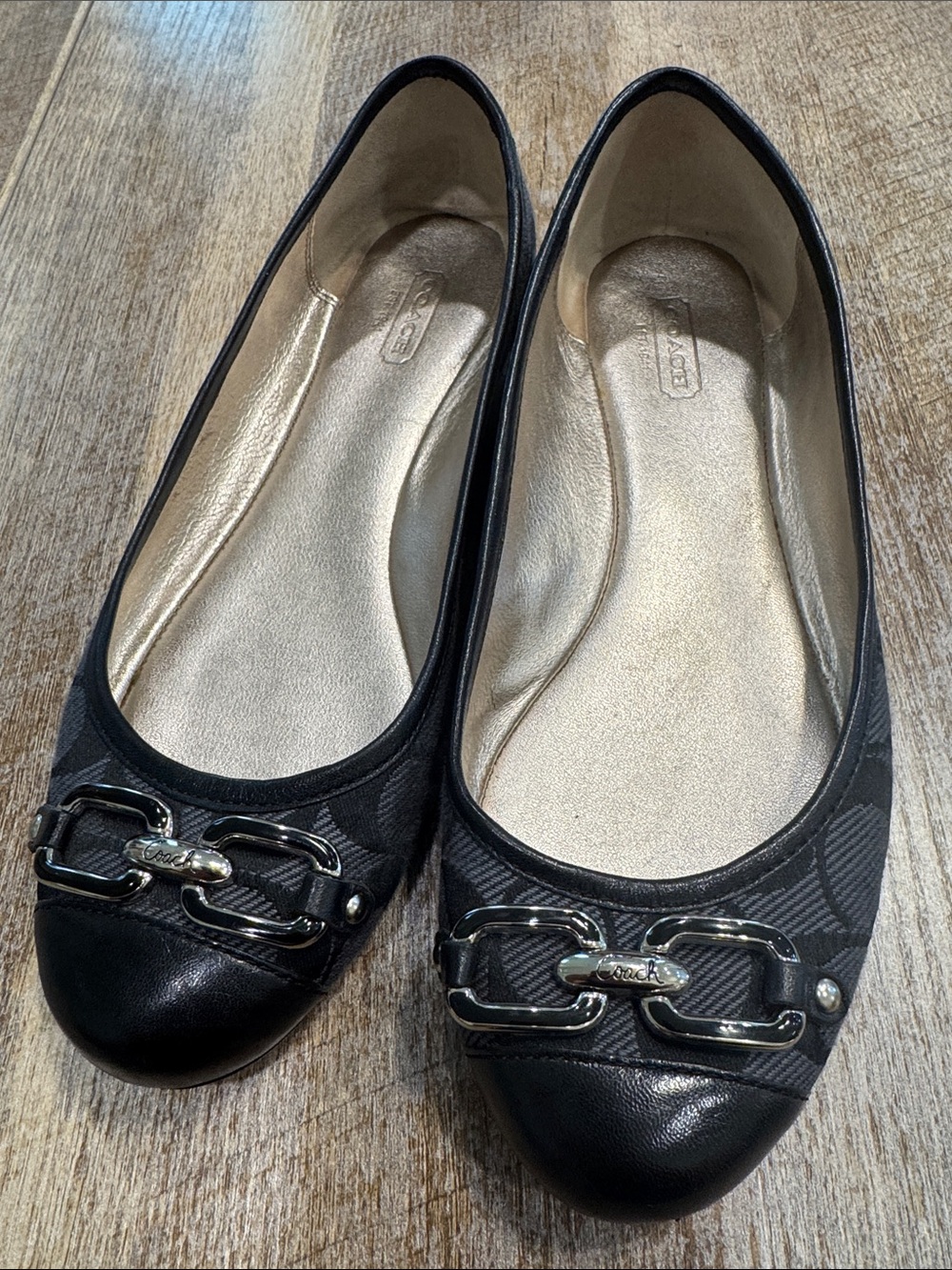 Coach Black Signature Chain Ballet Flat - Women's sz 8